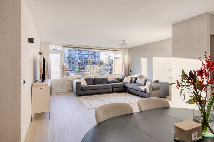 Photo 13 of Parijsstraat 39