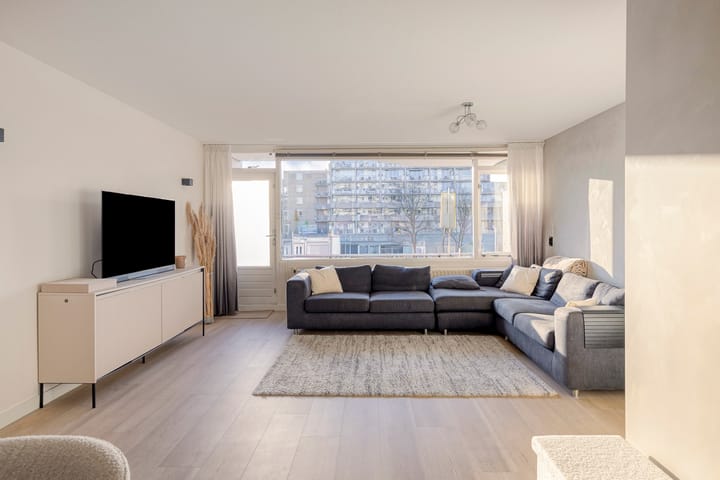 Photo 14 of Parijsstraat 39