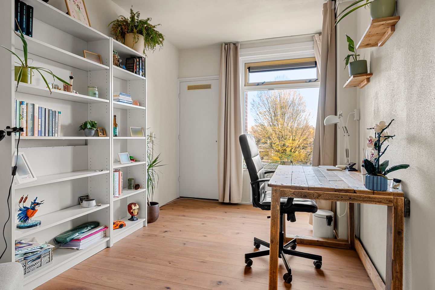 Foto 29 van Van 't Hoffstraat 23-II