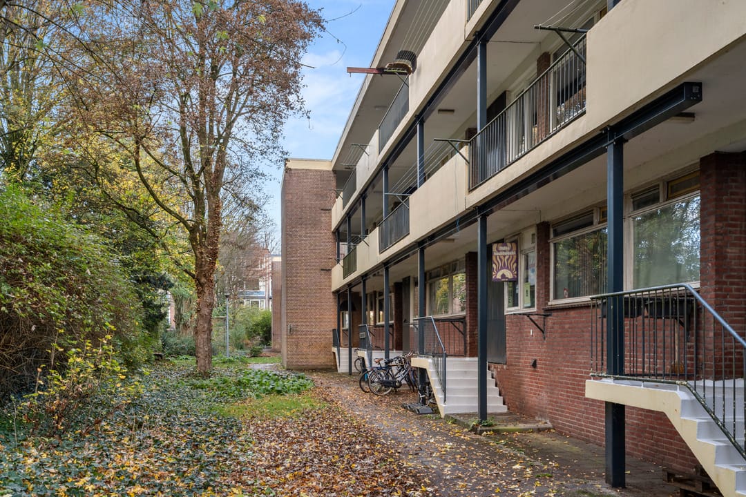 Foto 32 van Van 't Hoffstraat 23-II