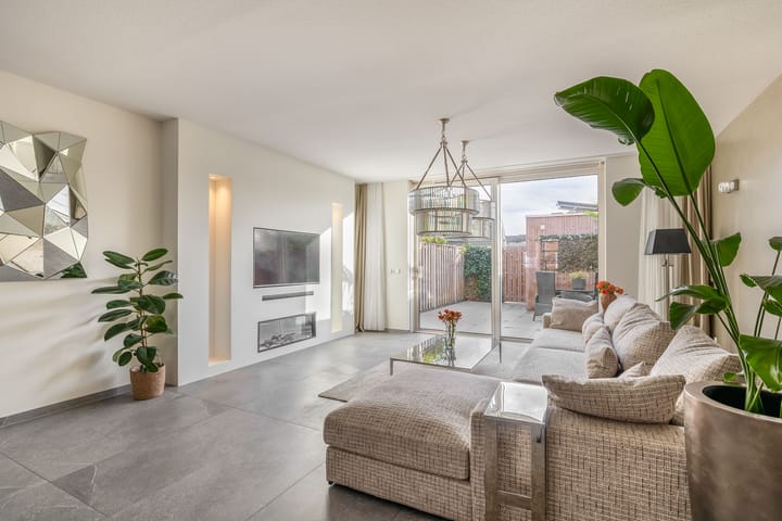 Photo 2 of Ellen Vogelstraat 16