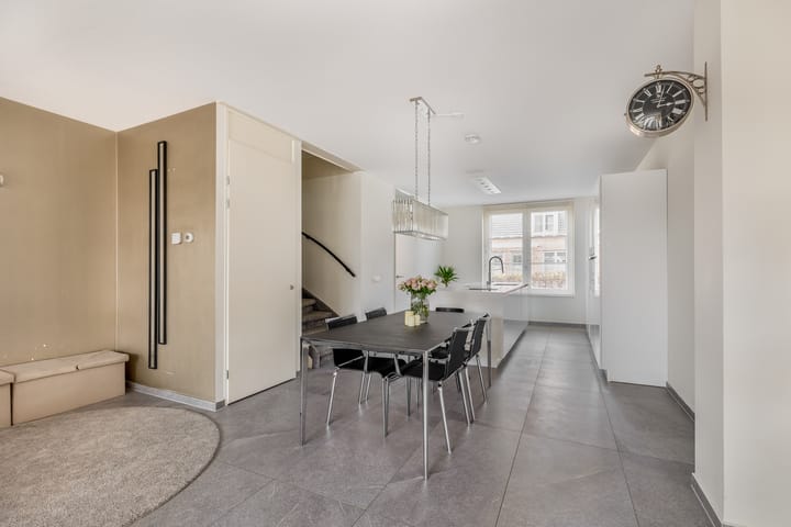 Photo 16 of Ellen Vogelstraat 16