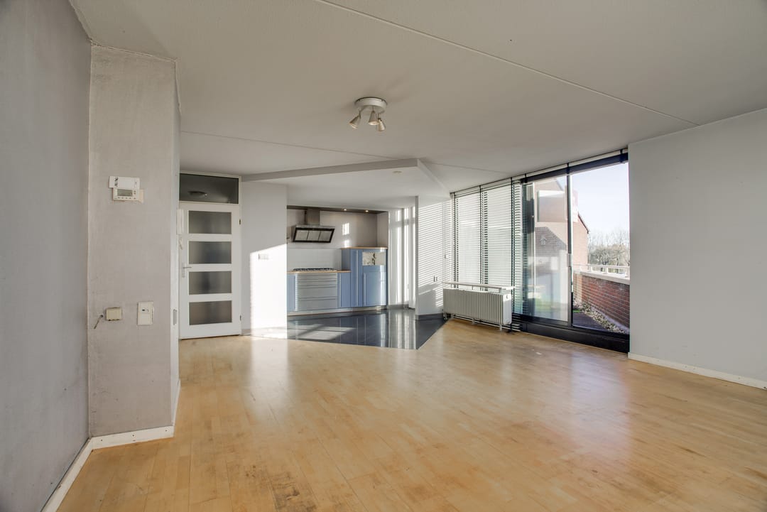 Photo 2 of Stan Laurelstrook 12