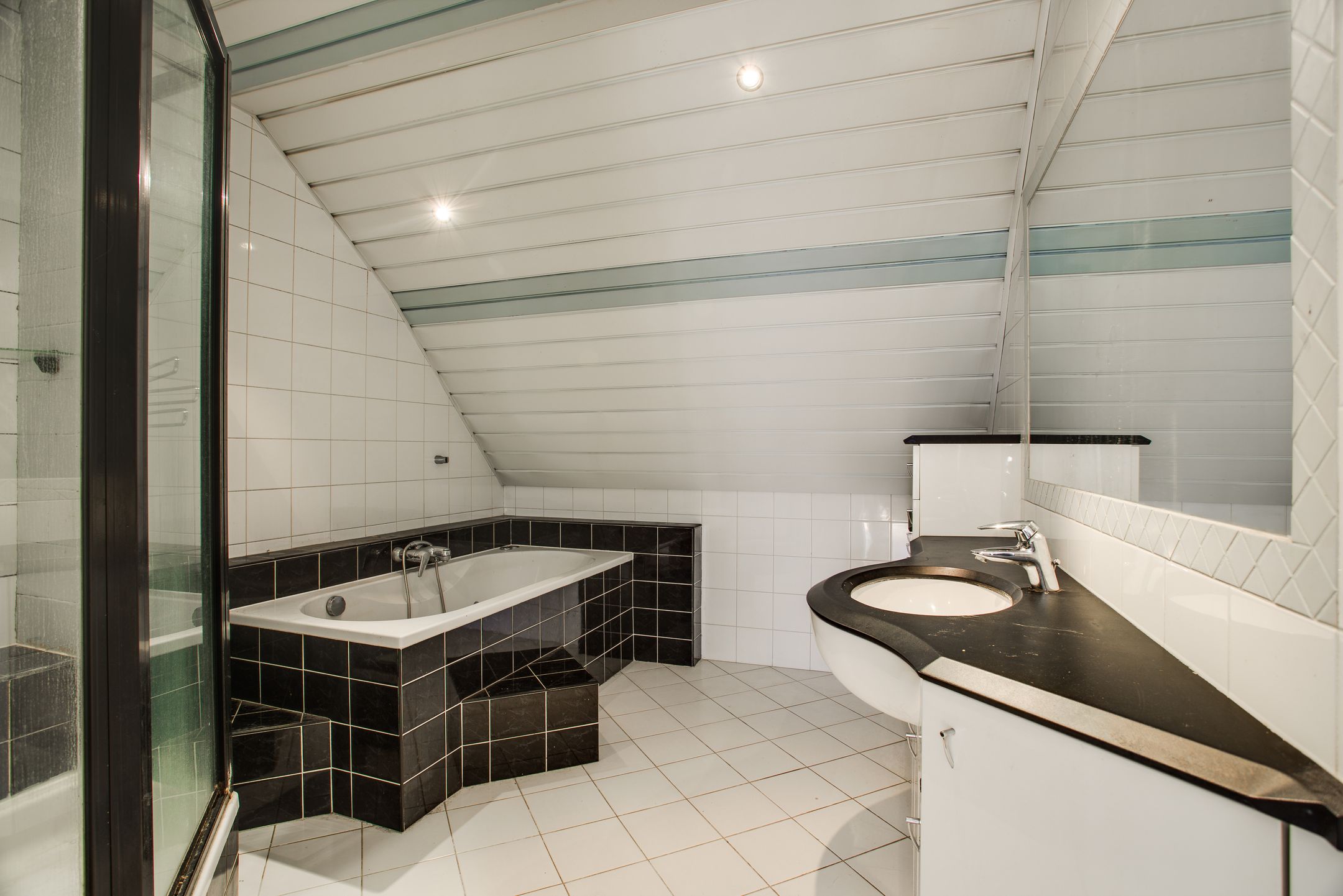 Photo 3 of Stan Laurelstrook 12