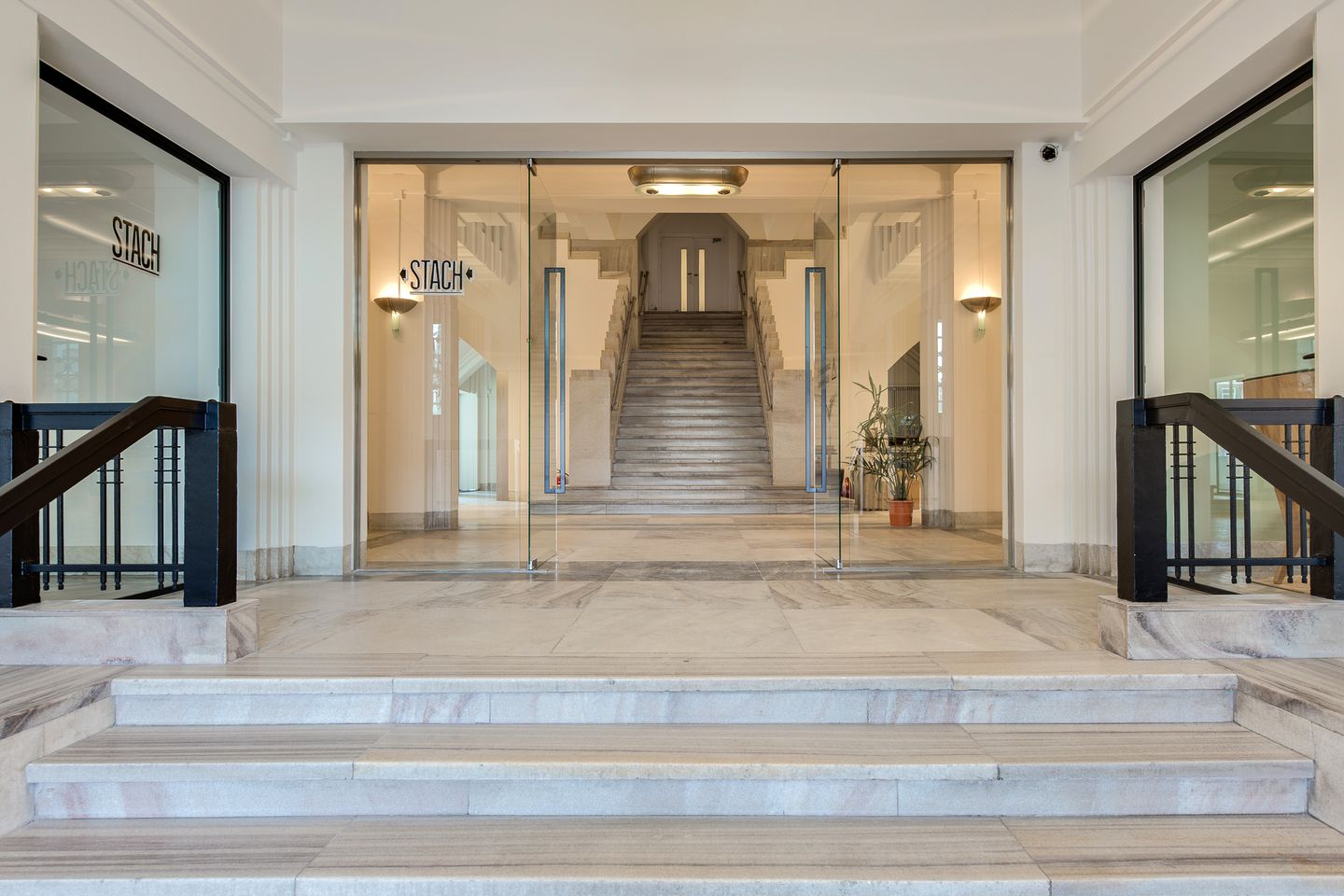 View photo 2 of Spaarneplein 2