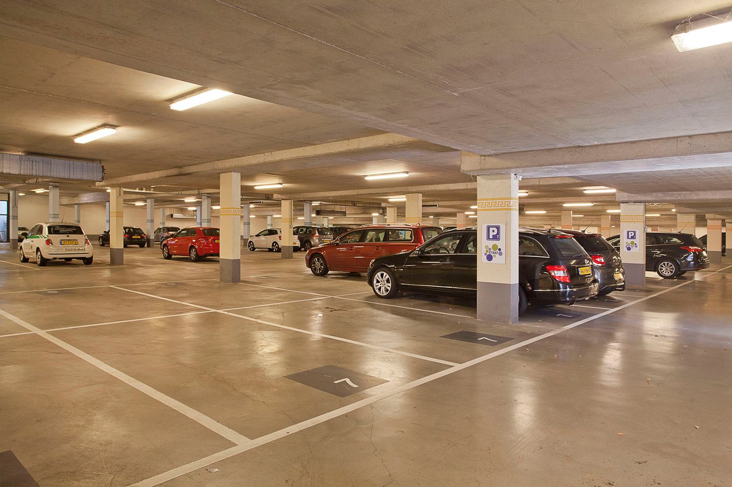 Bekijk foto 4 van Röntgenlaan 9