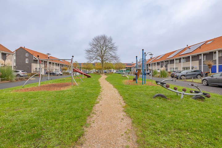 Photo 5 of Keizer Karelhof 17