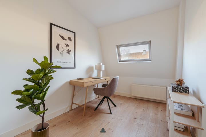 Photo 14 of Oetewalerstraat 30-2