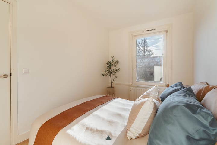 Photo 17 of Oetewalerstraat 30-2