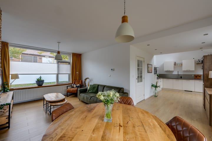 Photo 3 of Adamastraat 5