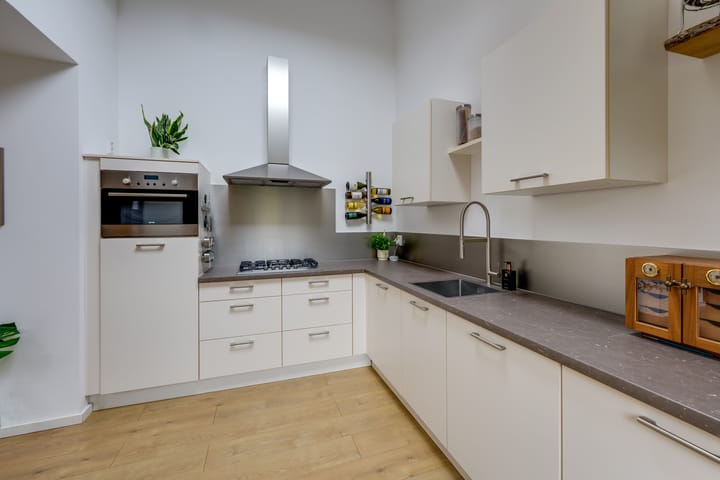 Photo 14 of Adamastraat 5