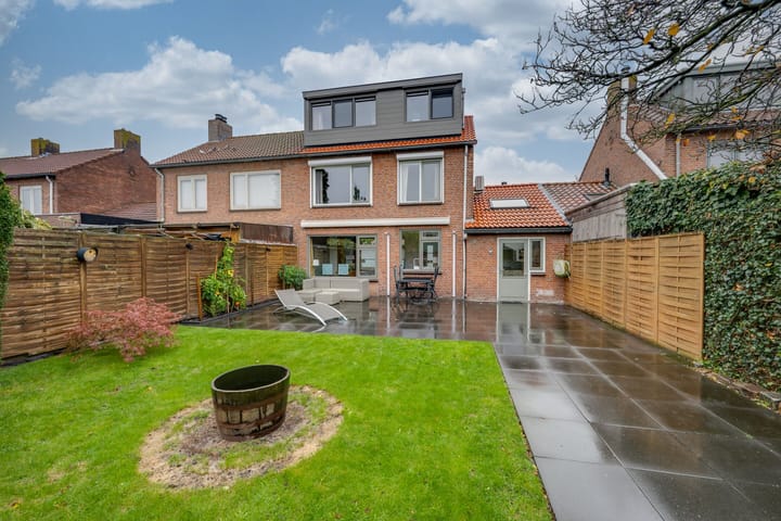 Photo 34 of Adamastraat 5