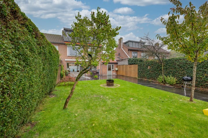 Photo 36 of Adamastraat 5