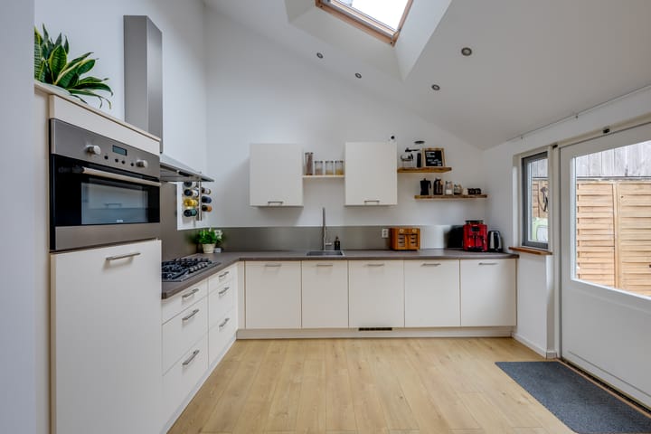 Photo 12 of Adamastraat 5