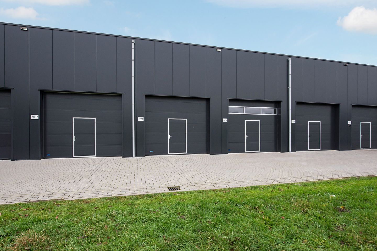 View photo 2 of Griekenlandlaan 1-B16