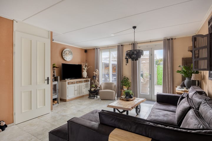 Foto 15 van Dokter Diamantlaan 23