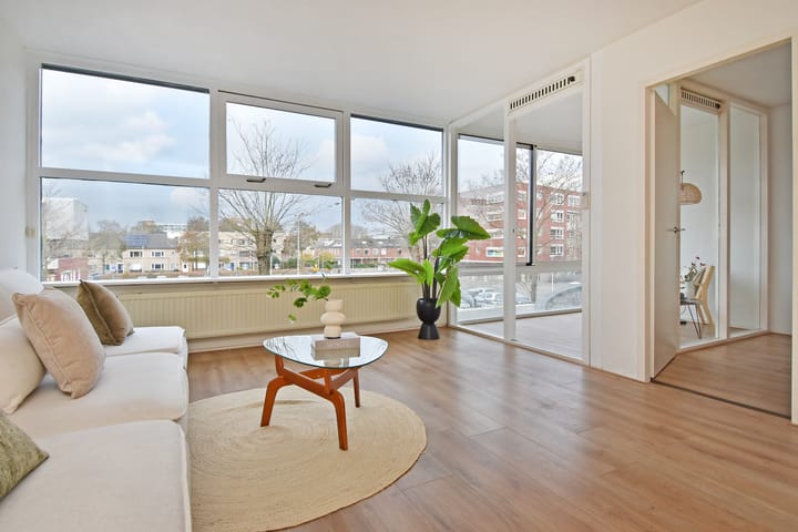 Foto 3 van Middenmolenplein 42