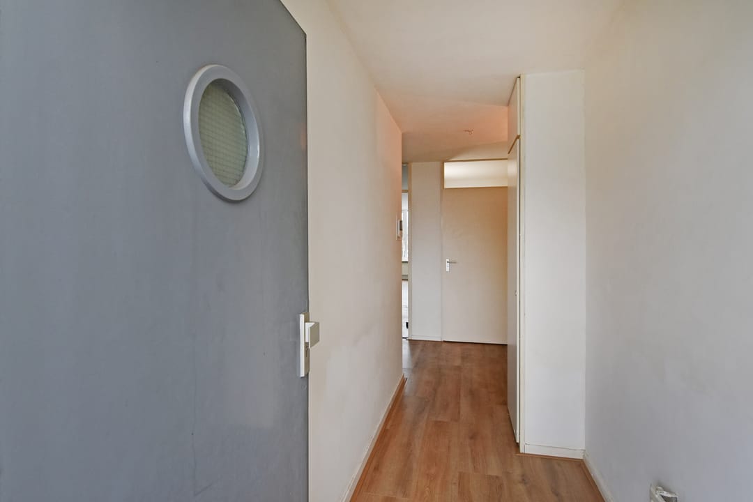 Photo 7 of Middenmolenplein 42