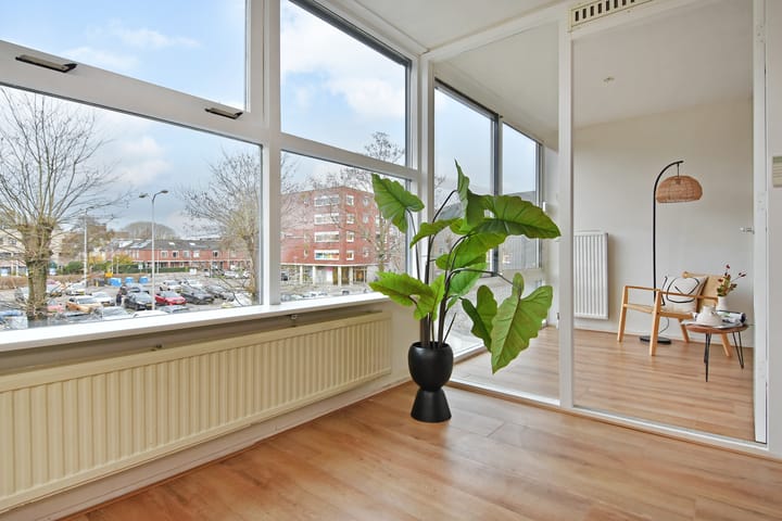 Photo 12 of Middenmolenplein 42