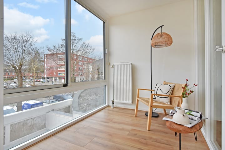 Photo 13 of Middenmolenplein 42