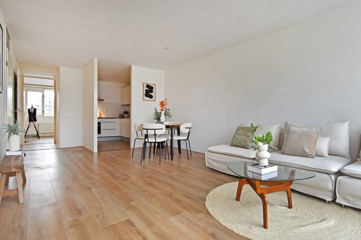 Photo 16 of Middenmolenplein 42