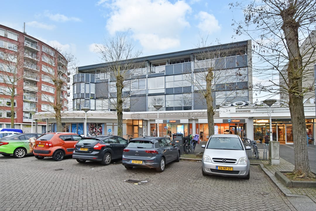 Photo 28 of Middenmolenplein 42