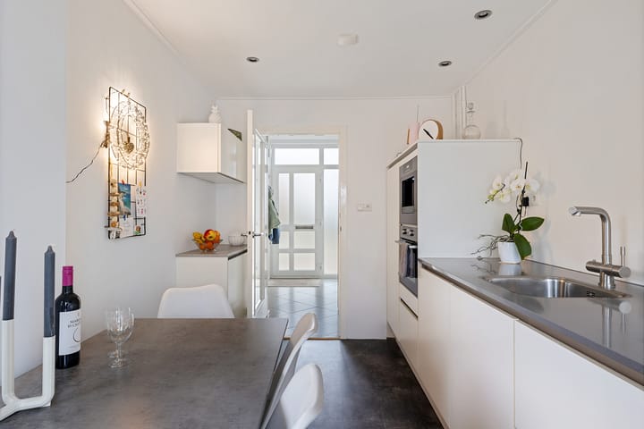 Photo 15 of H.N. Werkmanstraat 1