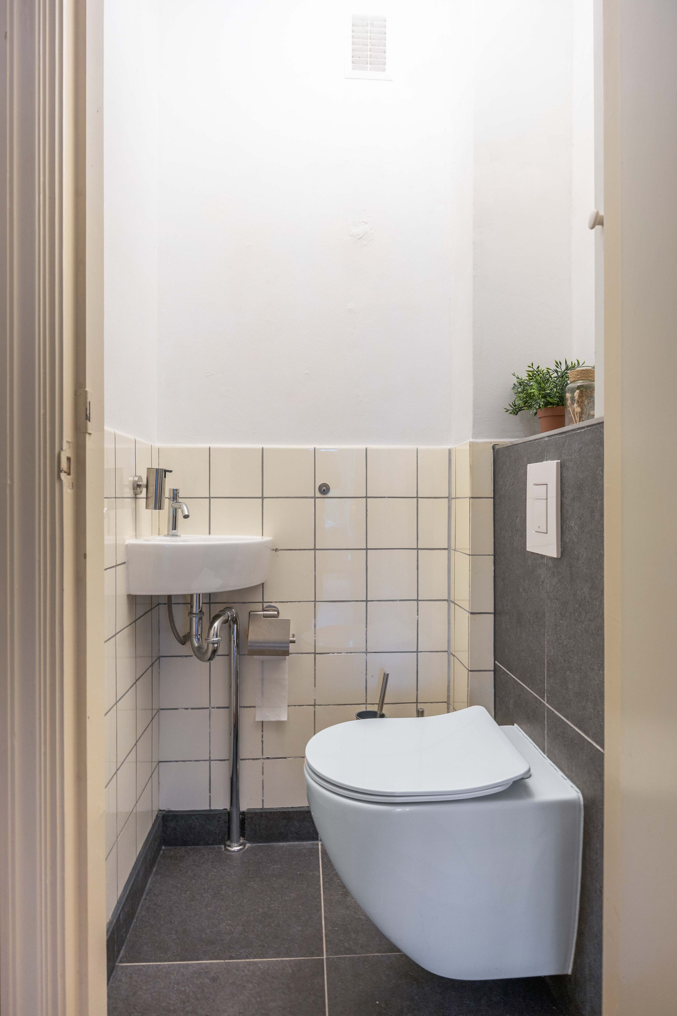 Photo 12 of Paterswoldseweg 212