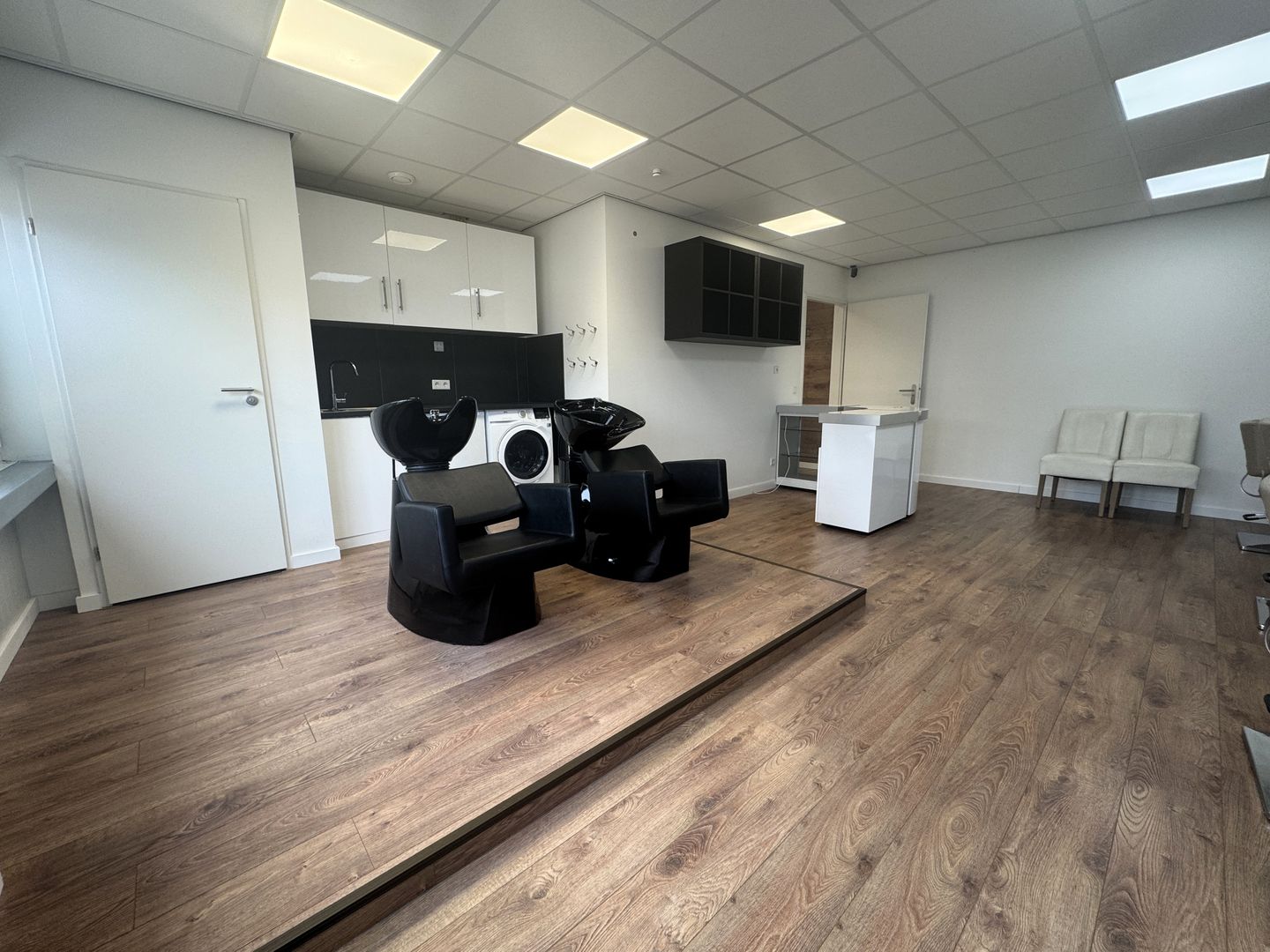 View photo 4 of Markerkant 10 7-C