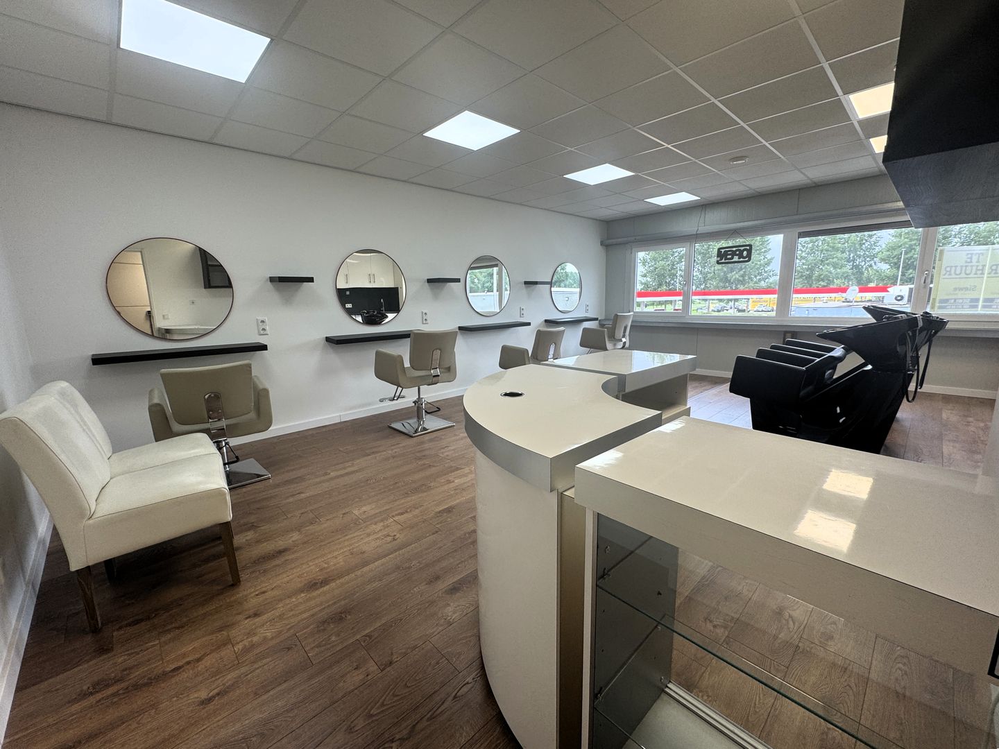 View photo 5 of Markerkant 10 7-C