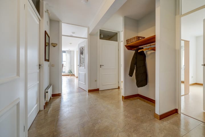 Photo 14 of Dr. Ahaushof 15