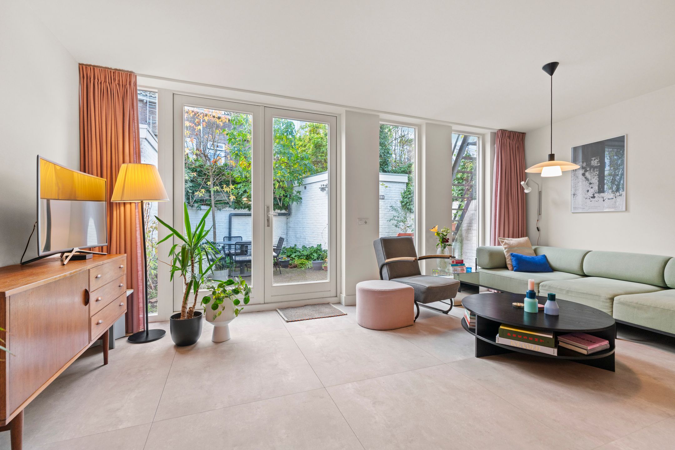 Photo 12 of Biezenstraat 31