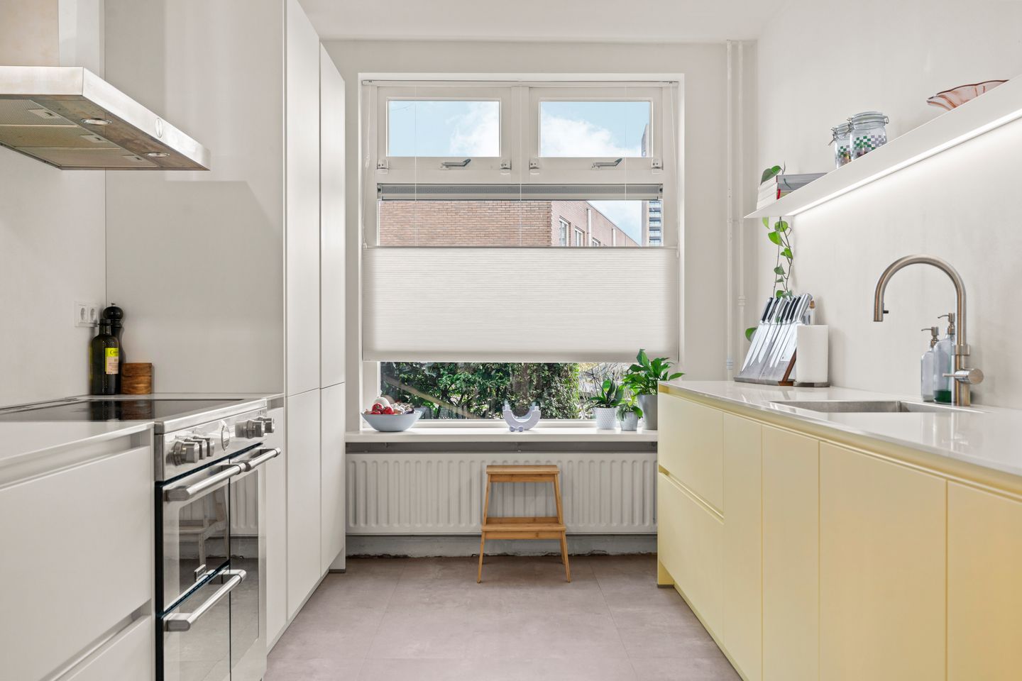 Photo 20 of Biezenstraat 31