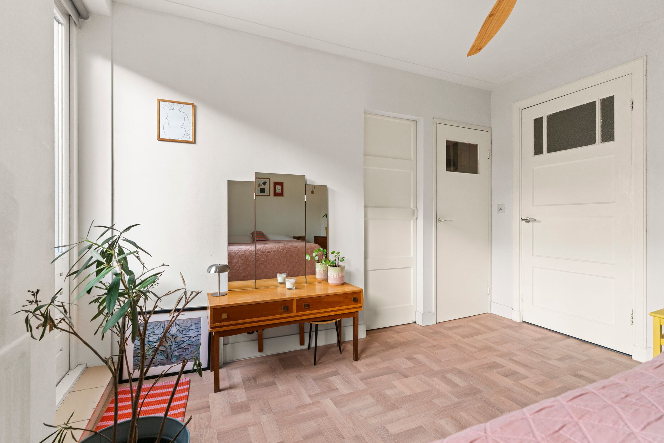 Photo 24 of Biezenstraat 31