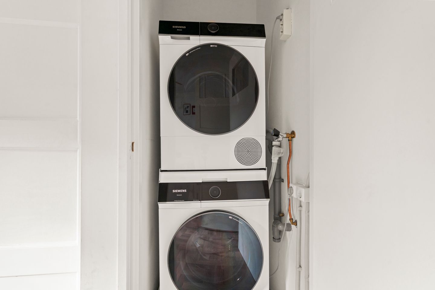 Photo 25 of Biezenstraat 31