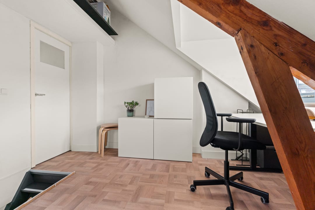 Photo 41 of Biezenstraat 31