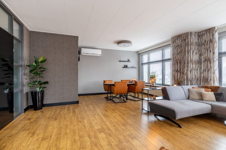 Foto 30 van Leeuwarderweg 11