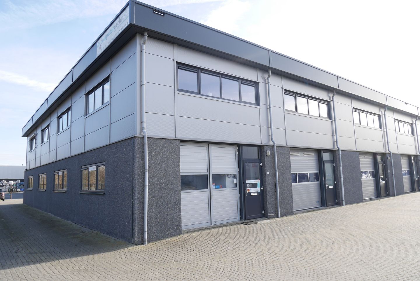 View photo 1 of Eenspan 10-L