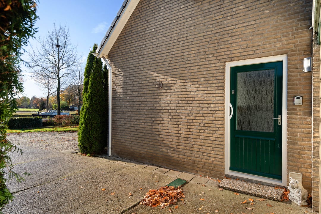 Photo 46 of Vaart NZ 104