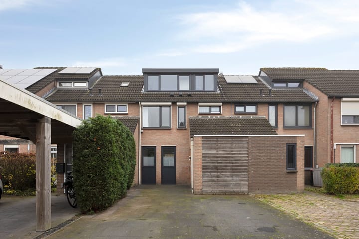 Photo 1 of Stoelenmatter 64