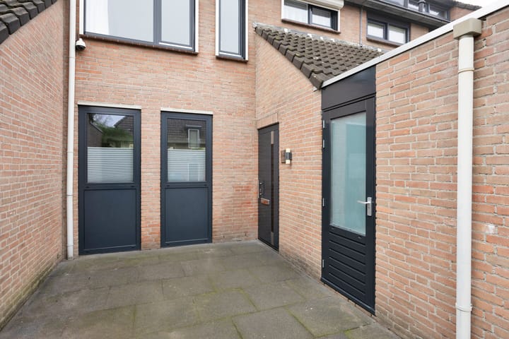 Photo 6 of Stoelenmatter 64