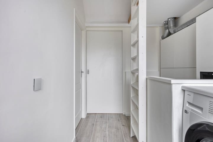 Photo 32 of Stoelenmatter 64