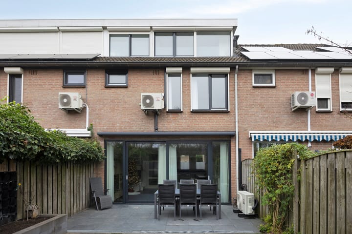 Photo 44 of Stoelenmatter 64