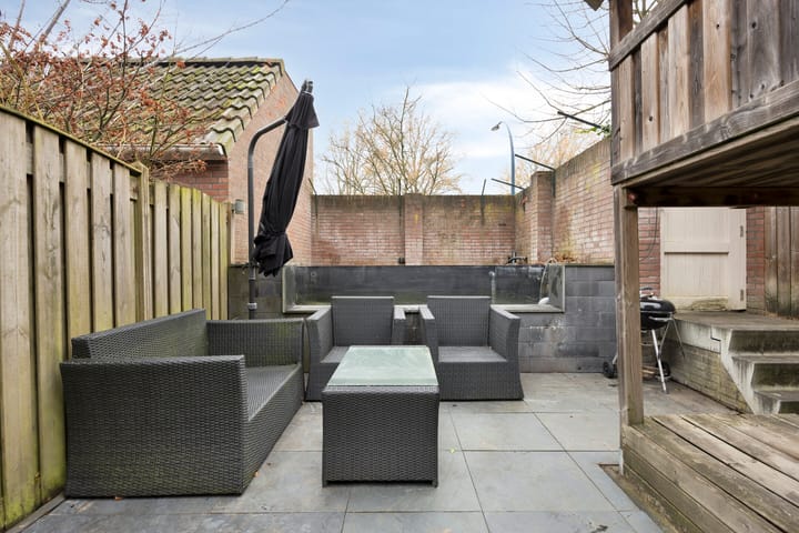 Photo 46 of Stoelenmatter 64