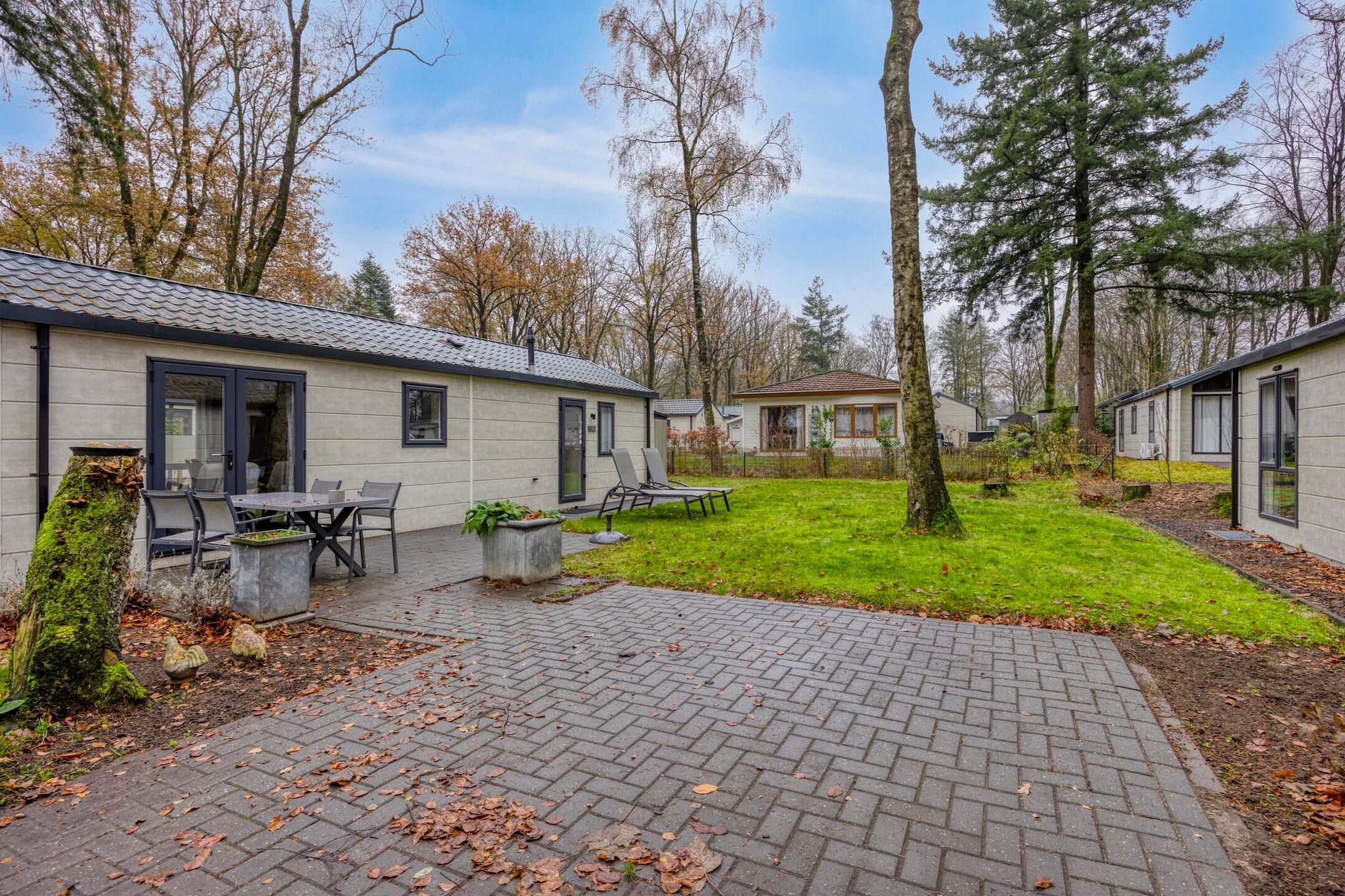 2-bedroom freehold villa in Ede — photo 4 of 5