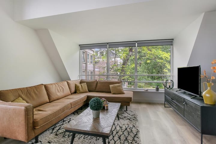 Photo 2 of Oostersingel 21-D