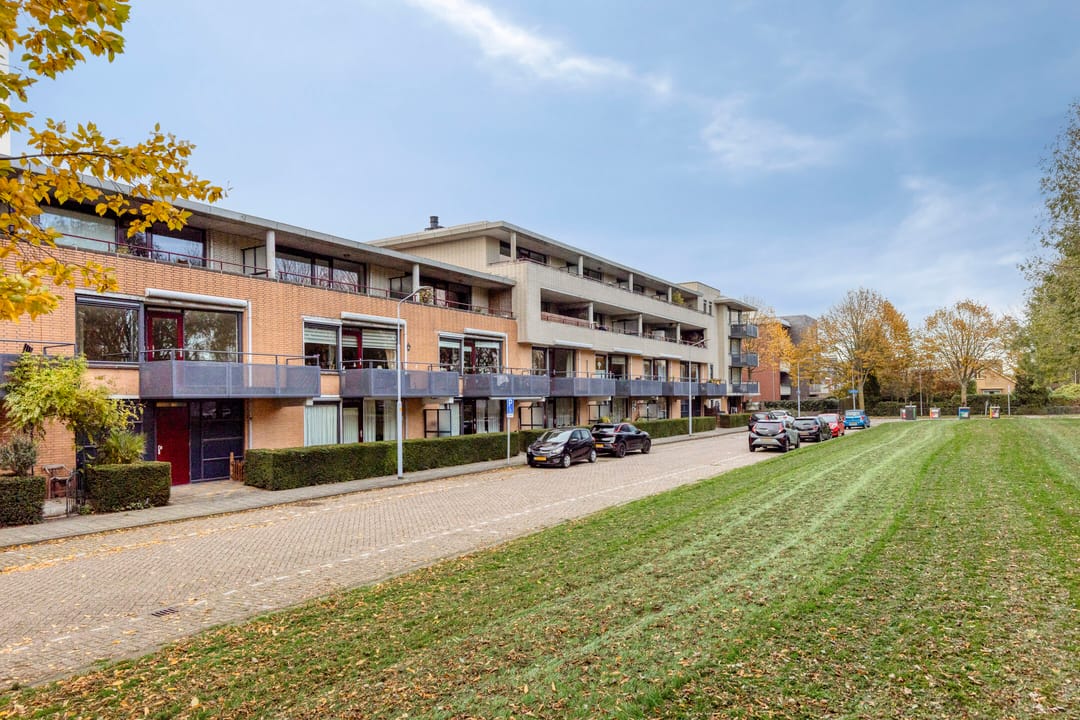 Foto 1 van Henriëtte Roland Holstlaan 75