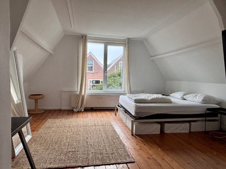 Photo 11 of Hondiusstraat 60-A