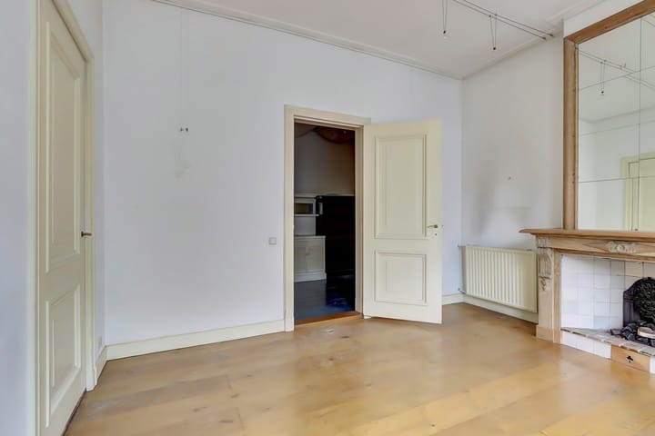 Photo 9 of Tolsteeg 17