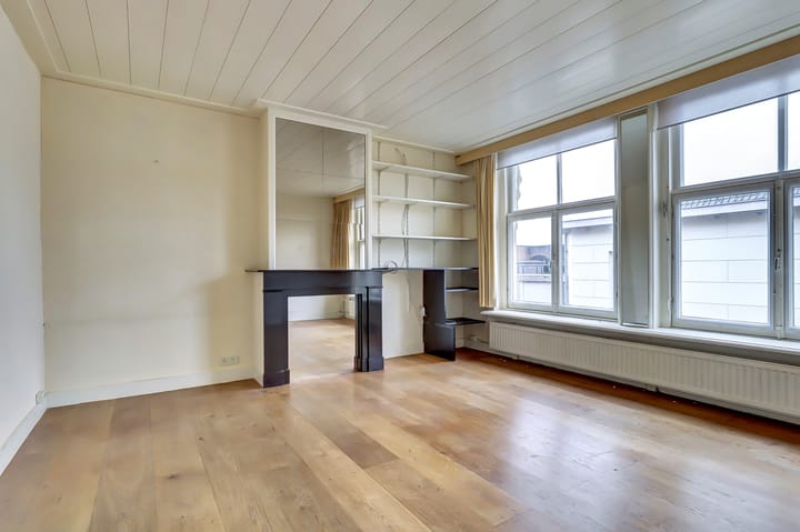 Photo 17 of Tolsteeg 17